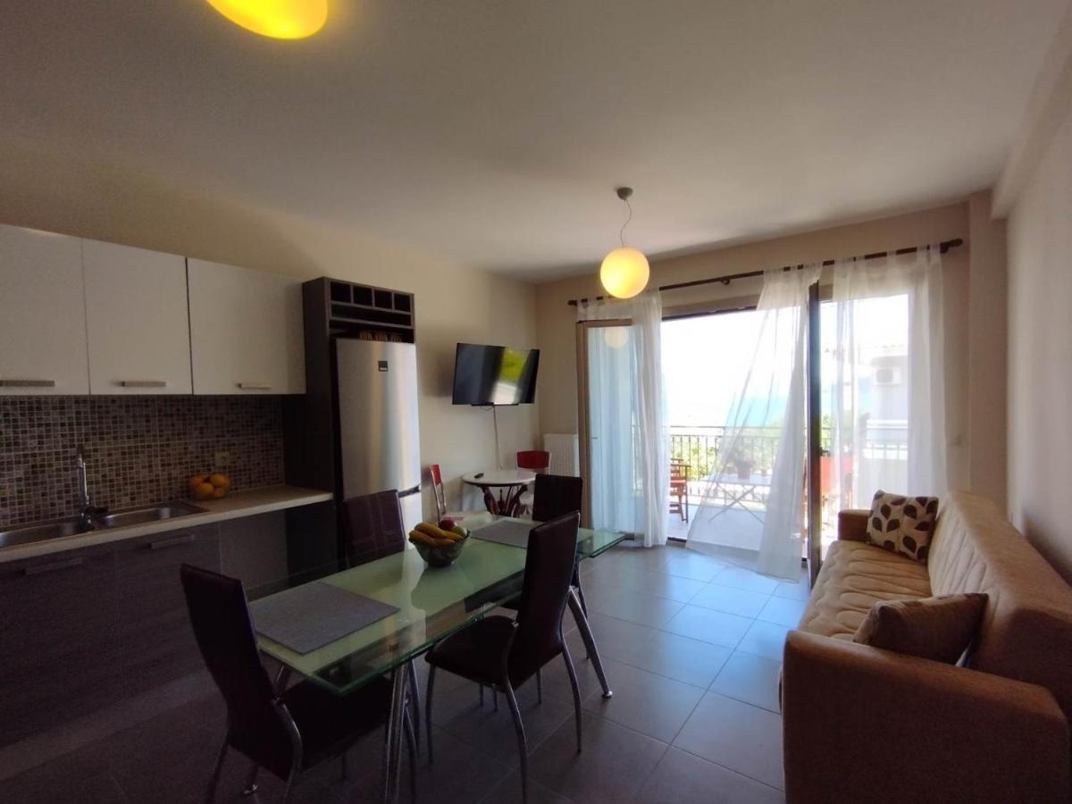 Angelos Apartments Karavomylos Esterno foto